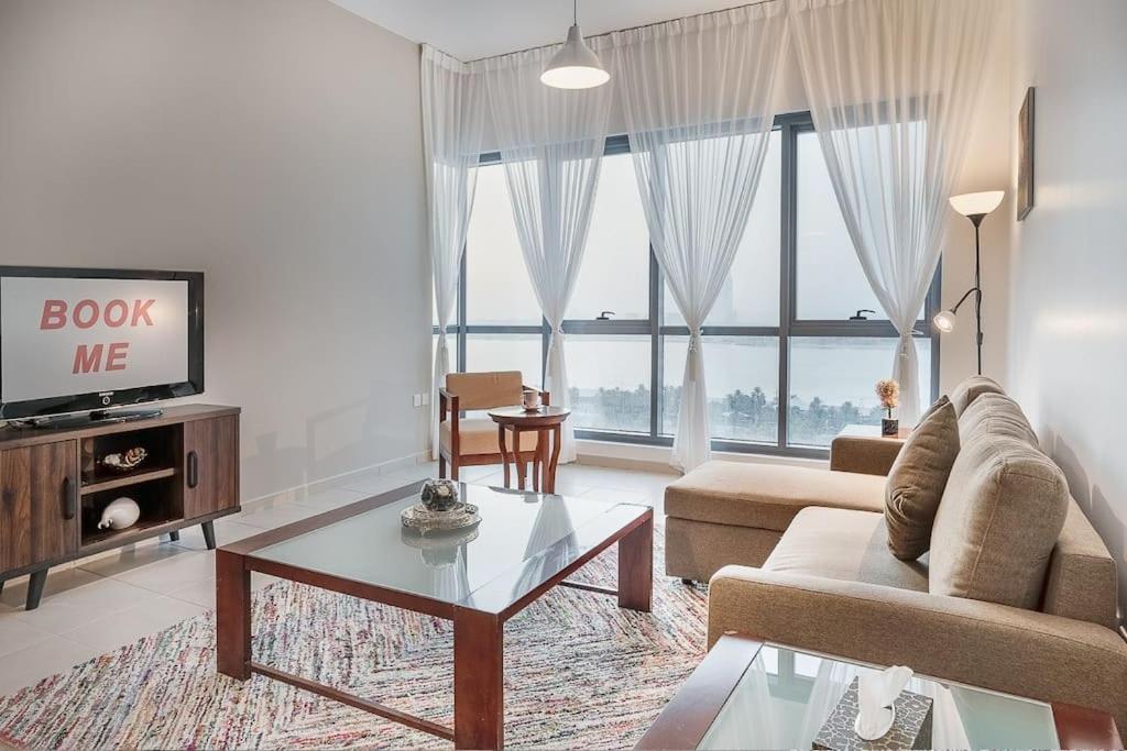Lovely 3 Bedroom Apartment Beach Front Αμπού Ντάμπι Εξωτερικό φωτογραφία