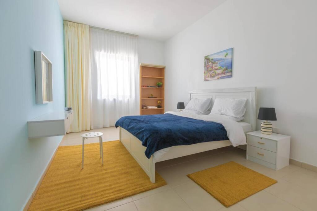 Lovely 3 Bedroom Apartment Beach Front Αμπού Ντάμπι Εξωτερικό φωτογραφία